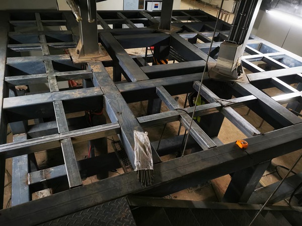 激光切割现场施工